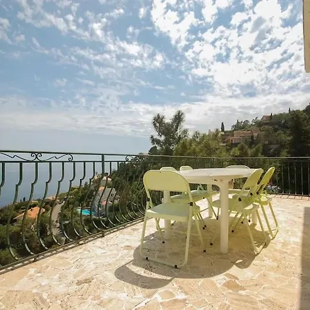 Vila House With Panoramic Sea View, Le Trayas Saint-Raphaël