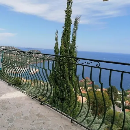 House With Panoramic Sea View, Le Trayas *